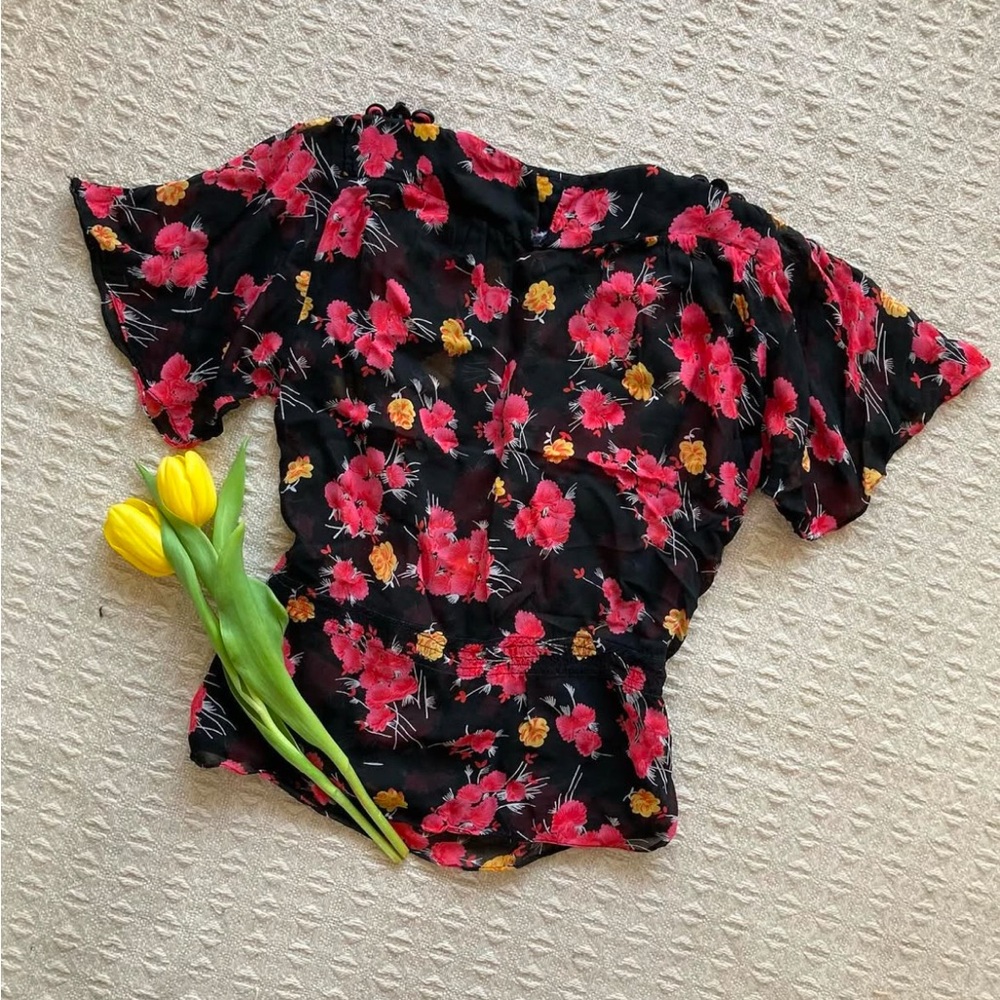 Vintage 1970s does 30s flutter sleeve sheer printed top